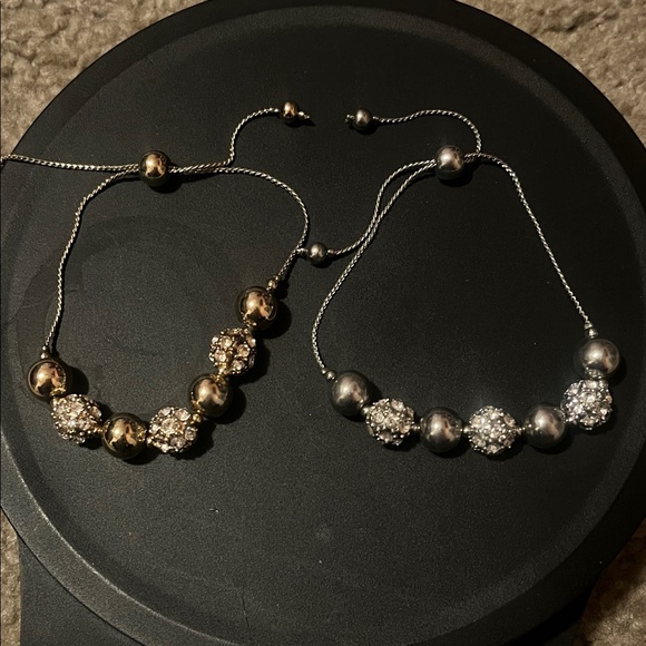 None Jewelry - Elegant Gold and Silver Tone Beaded Pull Bracelets